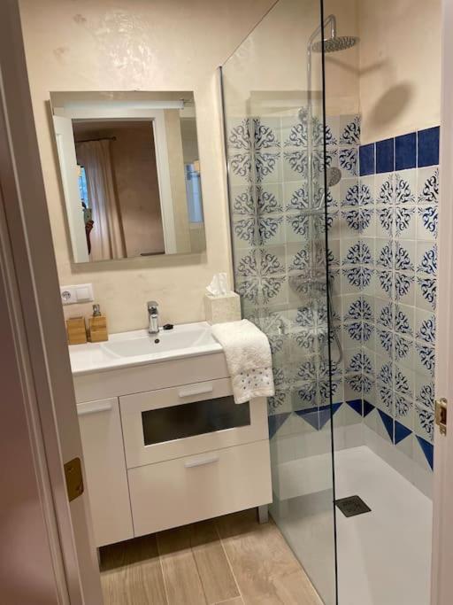 Maravilloso Apartamento En Primera Linea De Playa. Torreguadiaro Eksteriør bilde
